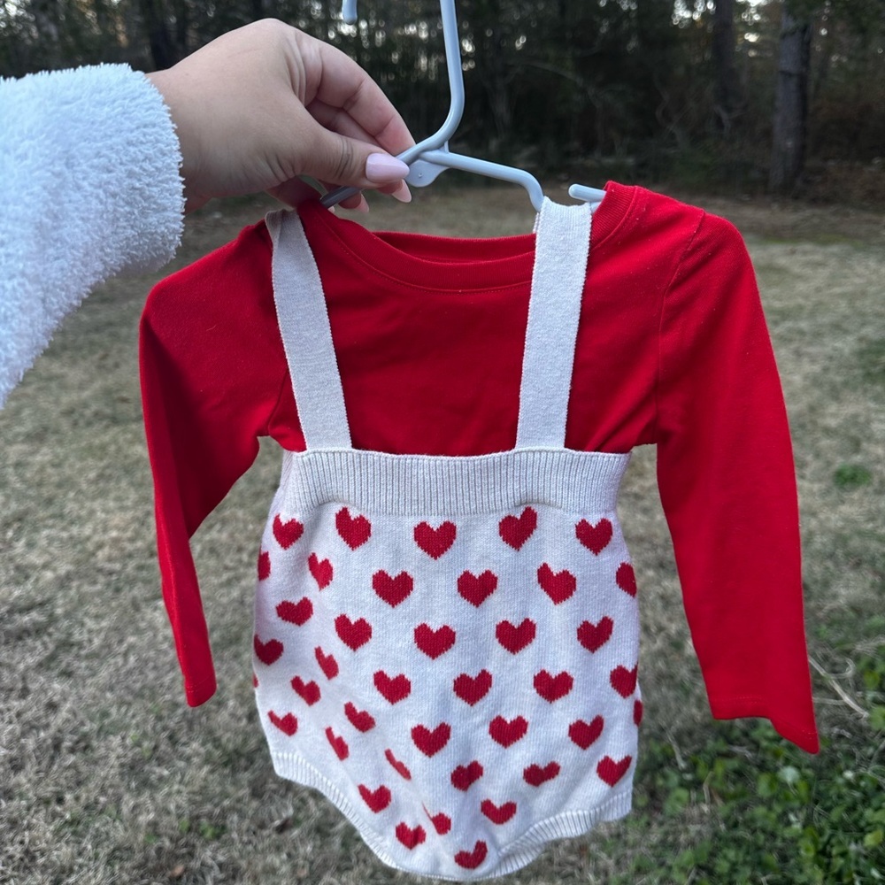 Cat & Jack Red and White Heart Set
